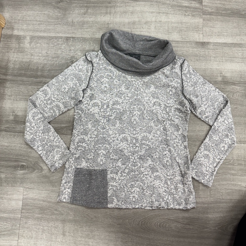NTCO Gray Cowl Neck Sweater Size